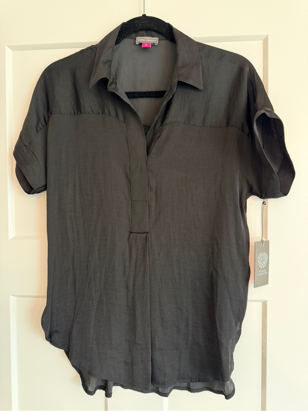 Vince Camuto Black Short-Sleeve V-Placket Blouse